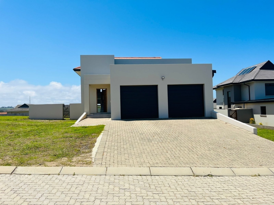 3 Bedroom Property for Sale in Kidds Beach Eastern Cape
